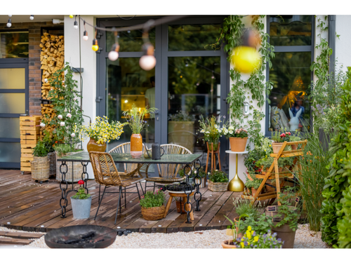 COMMENT DISPOSER LES POTS SUR VOTRE TERRASSE ?