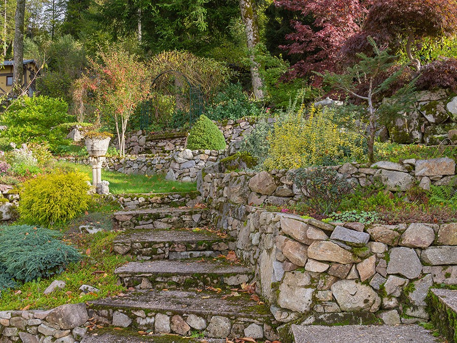 Aménager un jardin en pente BIS.jpg