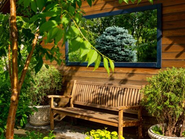 Miroir-dans-un-jardin.jpg